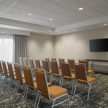 Hampton Inn & Suites Braselton-2