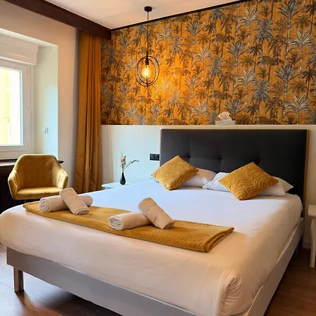 Savoy Hotel & Restaurant-3