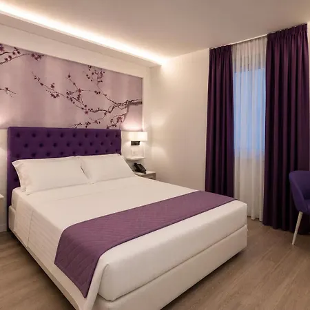 Petit Hotel-2