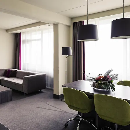 Mercure Hotel Groningen Martiniplaza-3