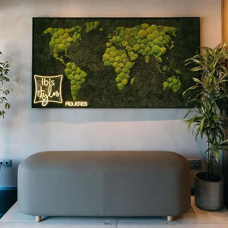 Ibis Styles Figueres Ronda-3