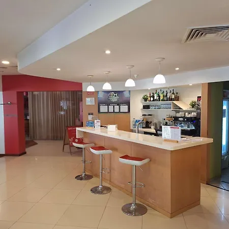 Hotel Ibis Setubal-3