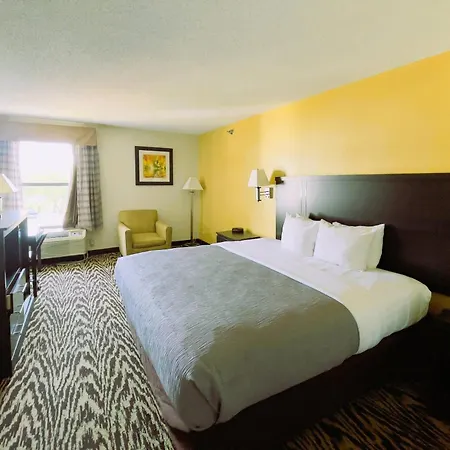 Quality Inn & Suites Clemmons I-40-3