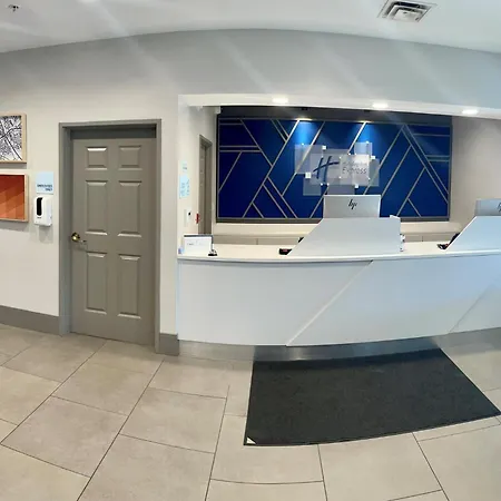 Holiday Inn Express & Suites Marquette By Ihg-3