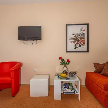 Family Apartments Vesna- 100 M Beach -Center Crikvenica-3