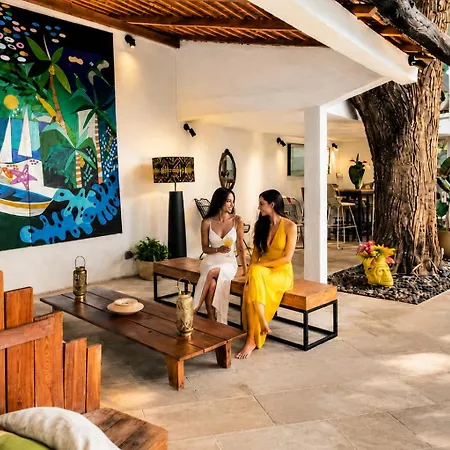 Sous le Badamier Boutique Hotel&Spa - Grand Baie-3