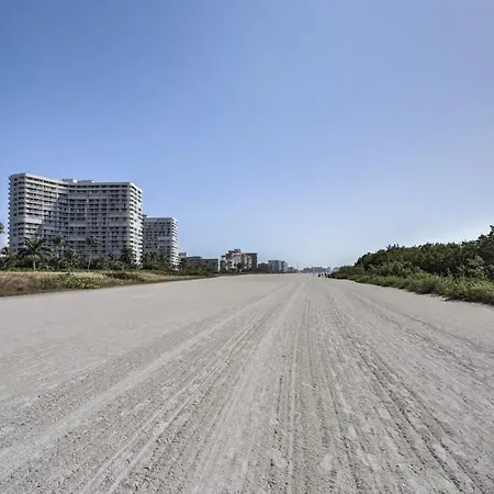 South Seas Island Breeze-3