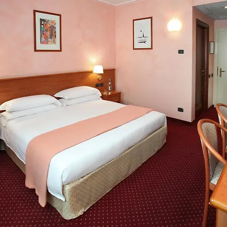 Airport Hotel Bergamo-3