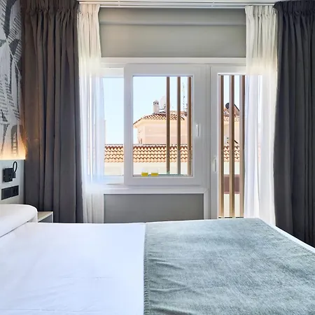 Hostal Sol y Miel-2