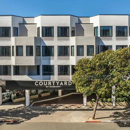 Courtyard By Marriott Fishermans Wharf-3