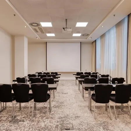 Radisson Hotel Brussels Centre Midi-2