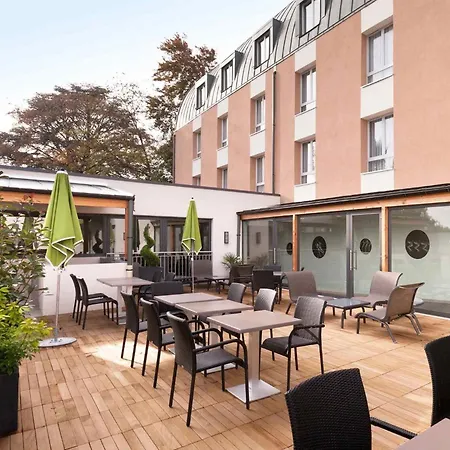 Ibis Styles Beaune Centre-3
