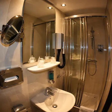 Budget Hotel Le Beau Rivage-2