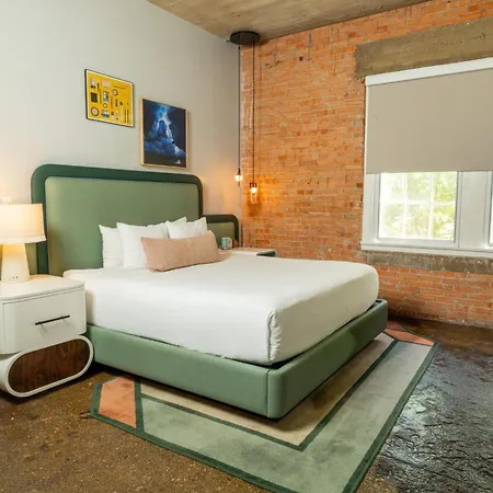 Canvas Hotel Dallas-2
