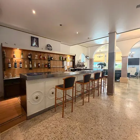Hotel Madame Mere-2