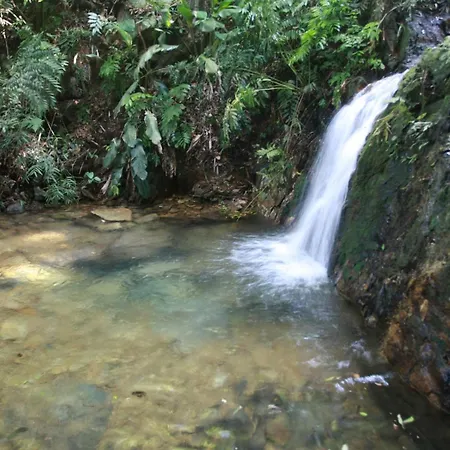 Pousada Com Piscina Perto do Beto Carrero 50 Metros Praia do Trapiche Melhor Localização de Penha-3