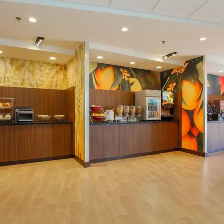 Fairfield Inn & Suites By Marriott Alexandria-3