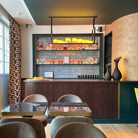 ELSA, Hôtel Paris-3