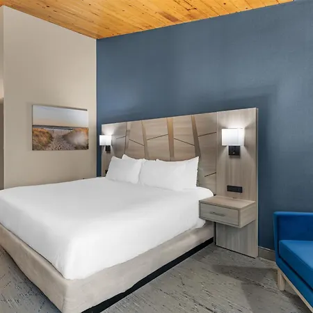 Best Western Plus, The Inn At Hampton-3