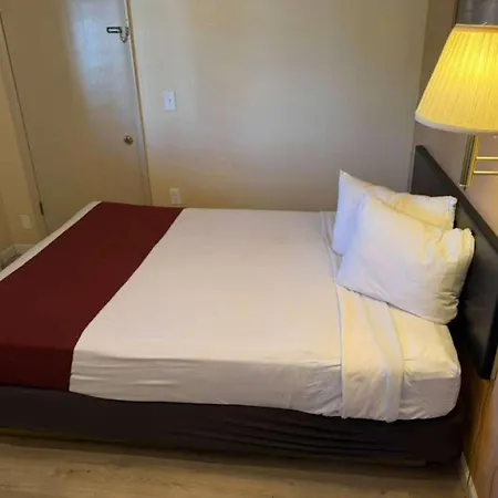 Econo Lodge Inn & Suites Montrose - Black Canyon Area-3