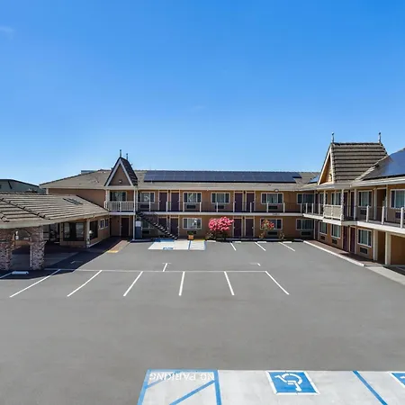 Ramada Bayside Inn & Suites Eureka-3