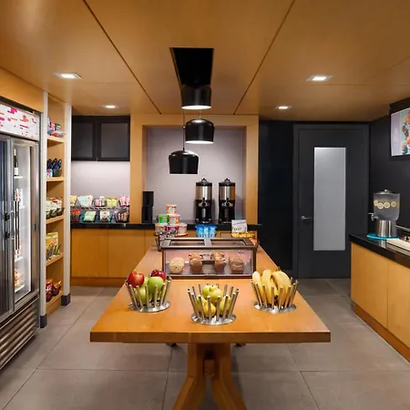 Aloft By Marriott Miami - Brickell-2