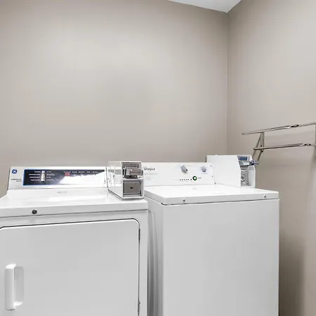Microtel Inn & Suites By Wyndham Prairie Du Chien-3