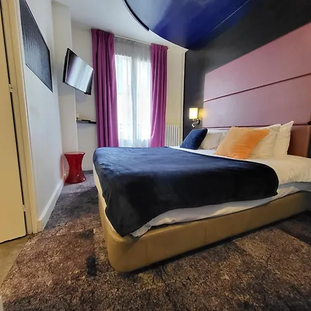 Accueil Hôtel Paris Pigalle Montmartre-3