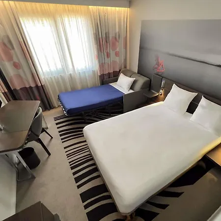Novotel Limoges Le Lac-3