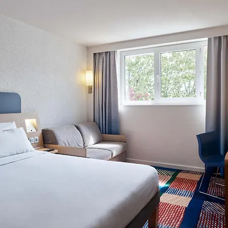 B&B HOTEL Cergy Port 4 étoiles-3