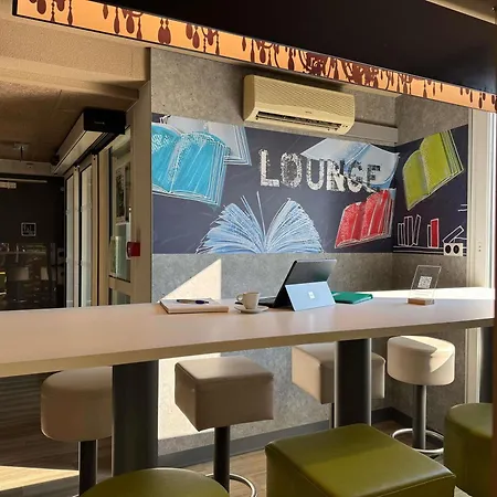 ibis budget Coutances-3