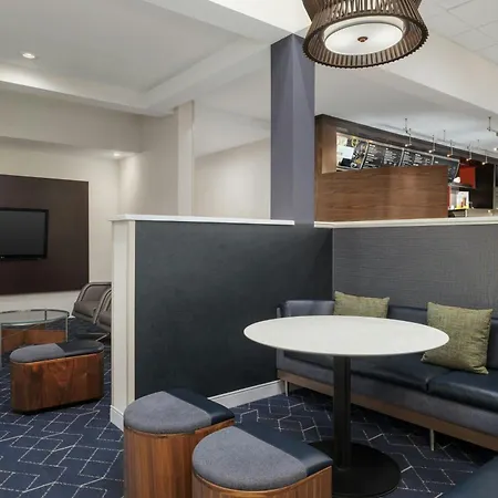 Courtyard By Marriott Dallas-Fort Worth/Bedford-2