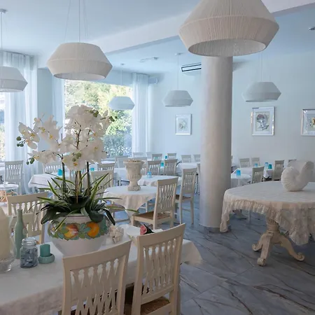 Hotel Riviera-3