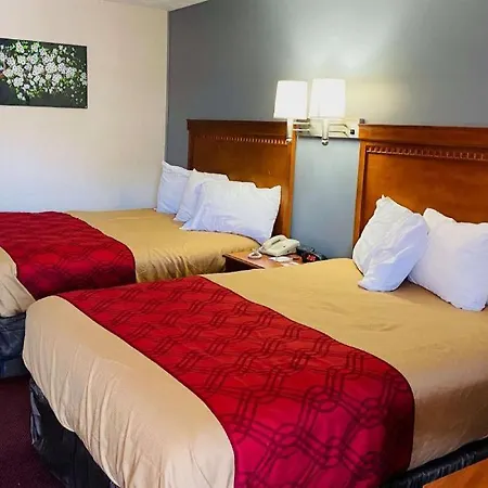 Baymont By Wyndham Lake George-3