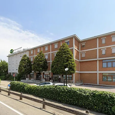 B&B HOTEL Mantova Cristallo-3