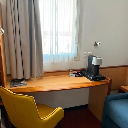 Brit Hotel Confort Montauban-2