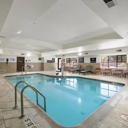 Hampton Inn & Suites Lancaster-2