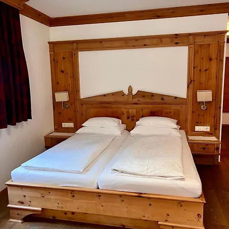 Hotel Garni Obermair-3
