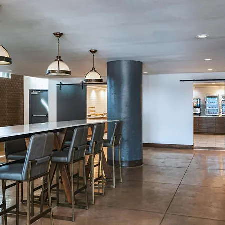Fairfield Inn & Suites By Marriott Dallas Downtown-3