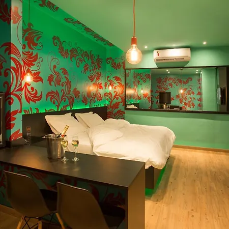 Tout Motel (Adults Only)-2