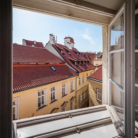 Hotel "Palac U Kocku" By Adrez, Palace At The Cats-2