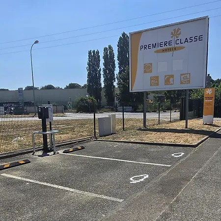Premiere Classe St Quentin en Yvelines Elancourt-2