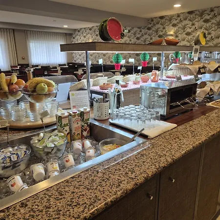 Hotel Feira Pedra Bela-3