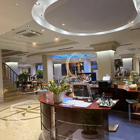 Hotel Saranda International-2