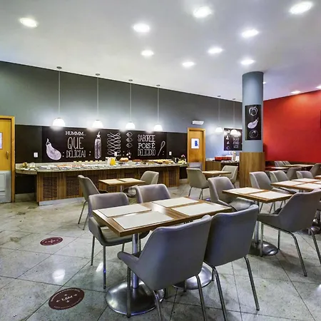 ibis Vitoria Praia de Camburi-2