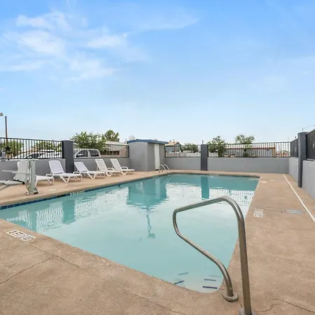 Americas Best Value Inn By Sonesta Pecos-3