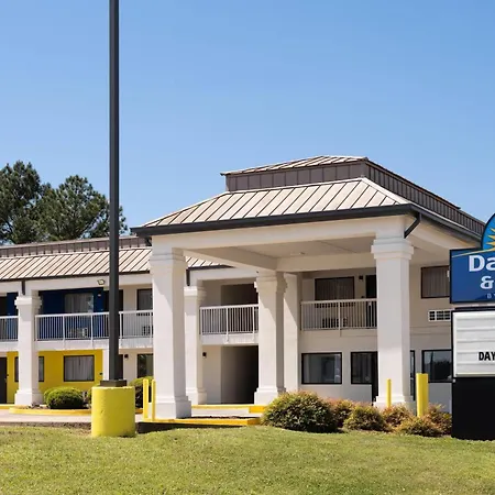 Days Inn & Suites By Wyndham Byram-3