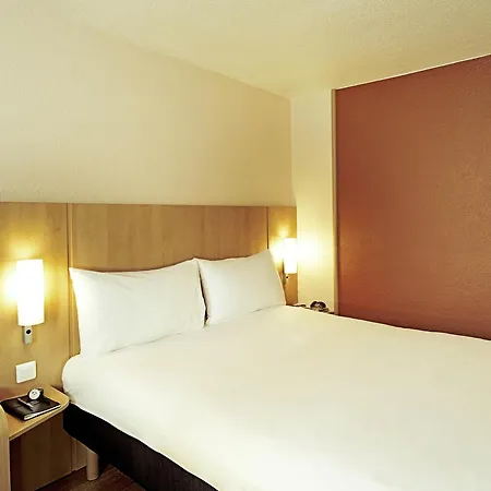 ibis Rambouillet-2