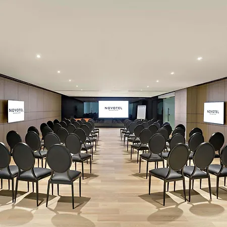 Novotel Abu Dhabi Al Bustan-3