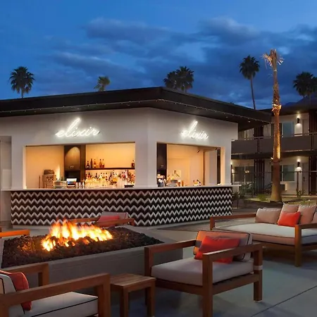 V Capri Palm Springs, A Dolce By Wyndham-2